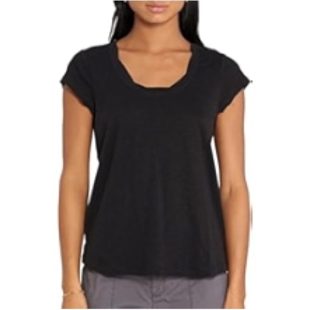 NWT Sanctuary Social Standard Ladies Amber Scoop Neck Tee Black Size Small